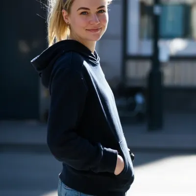 Камилла, 30